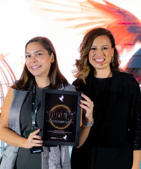 Mentorado com placa de R$100 mil de faturamento