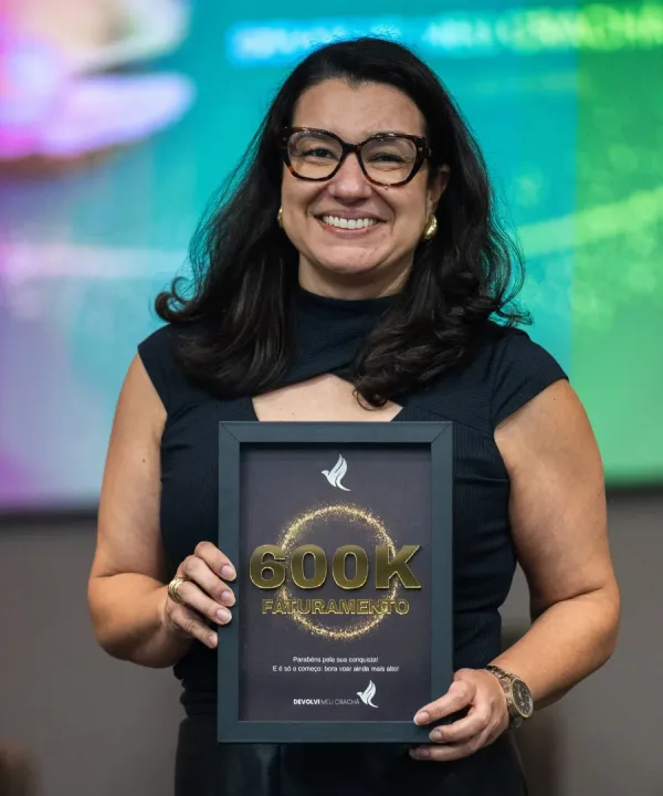 Placa de faturamento de 600 mil